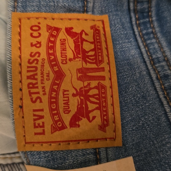LEVI'S BRAND SIGNATURE WOMENS PLUS SIZE BLUE JEANS CLASSIC STRAIGHT FIT SIZE 22W - Picture 9 of 16